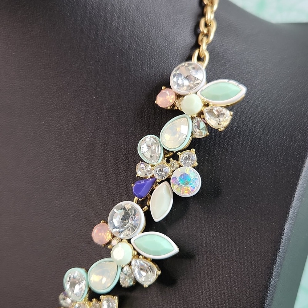 Signed J Crew Pastel AB Brulee Statement Necklace Gold-tone - Picture 3 of 5
